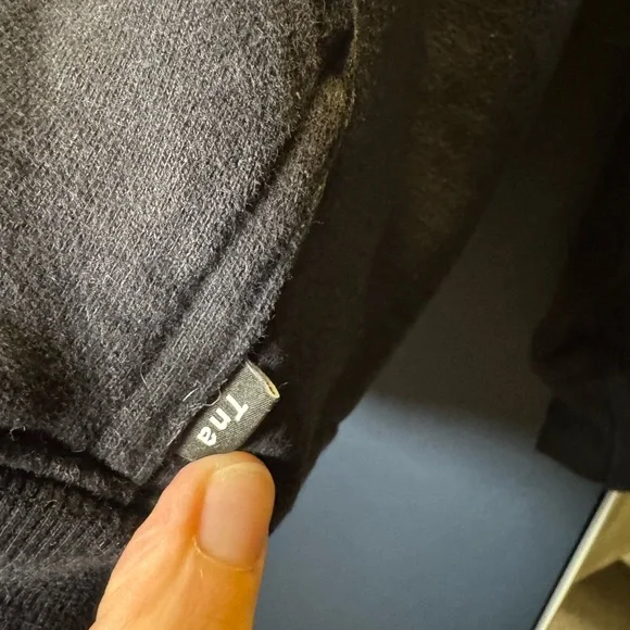 Aritizia TNA Black Hoodie with Front Pocket - Picture 2 of 5